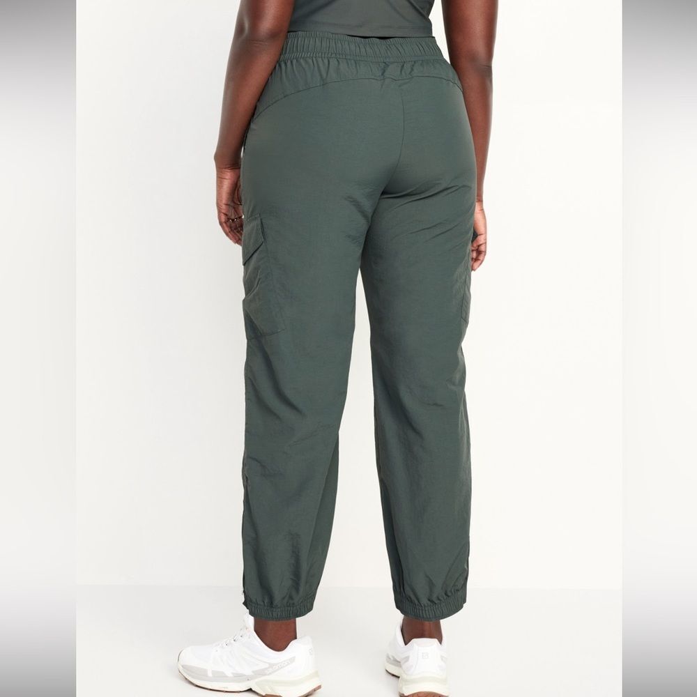 NWT- Old Navy  L tall. High Waist Ankle Zip Cargo Jogger - Picture 2 of 11